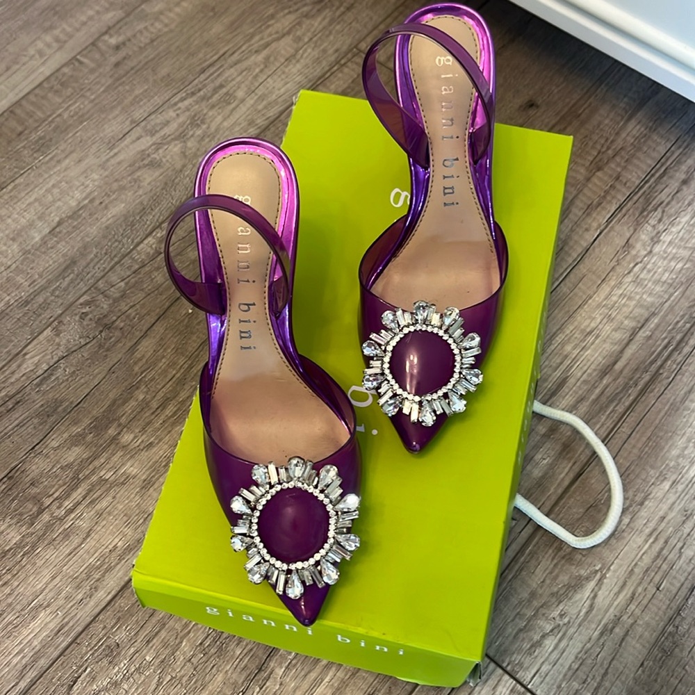 Gianni Bini purple & jemstone high heels Size 5.5